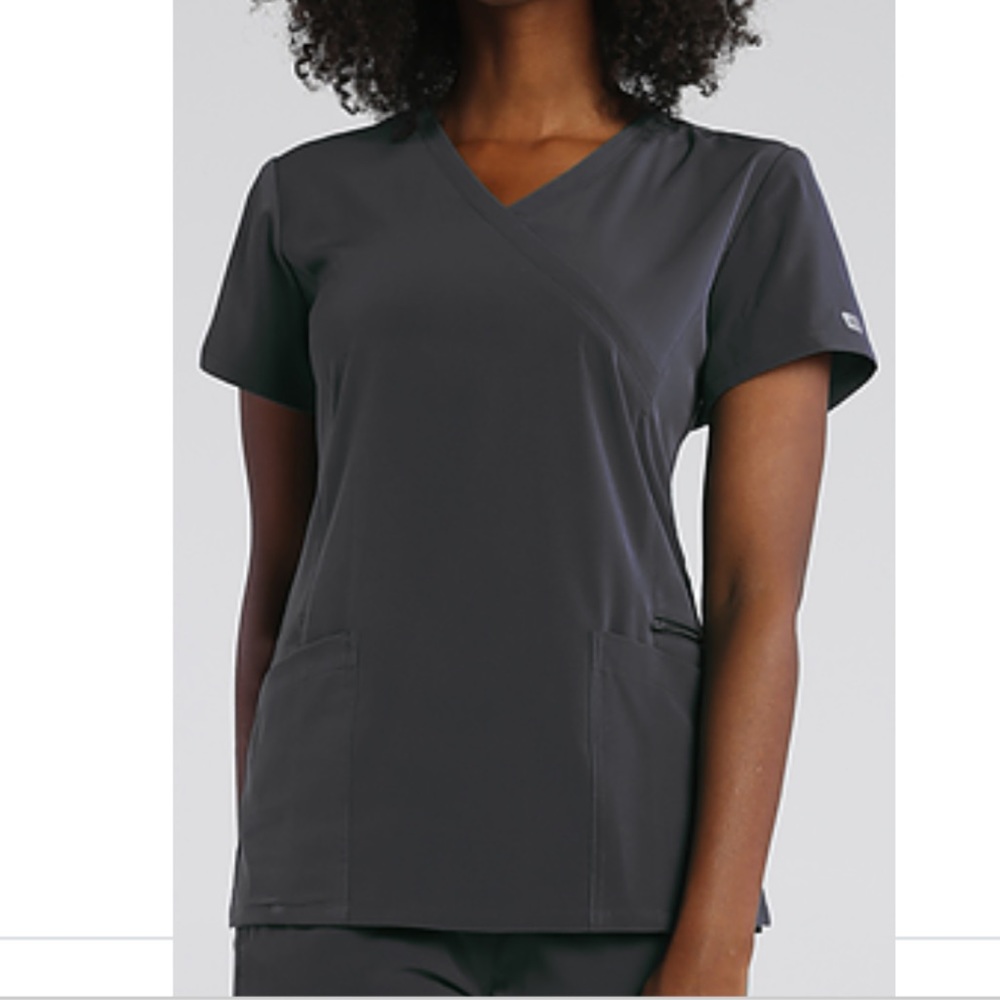 ELEVATE by IRG Scrubs (3 pieces)